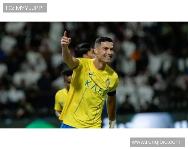 哪位知名足球巨星公开出柜引发球迷热议与体育界广泛关注