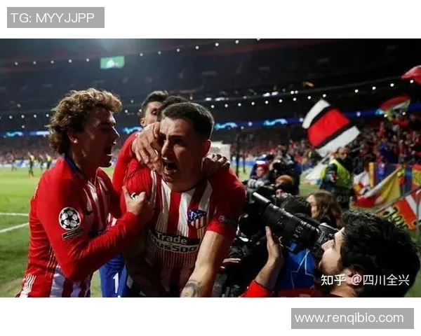 球星炫酷舞步带球过人展现足球技巧与节奏魅力