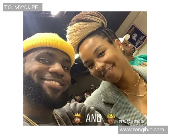 足球球星女友为爱侣庆生 甜蜜祝福引发粉丝热议 足球球星女友为爱侣庆生 甜蜜祝福引发粉丝热议